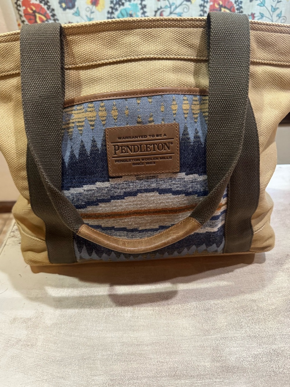 Pendleton Tote Crescent Bay Aztec Beige Blue 14″W x 12½”H x 6″D Canvas Wool Nice